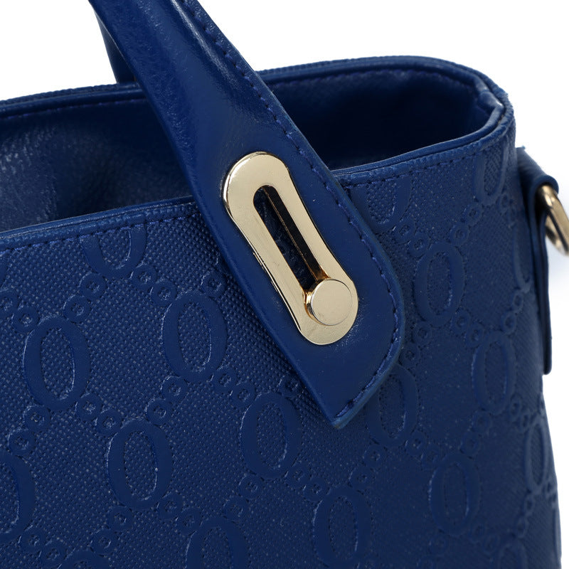 2020 autumn and winter new handbags, bear all-match four-piece suit, messenger handbags, fashion ladies bags wholesale Classy’s