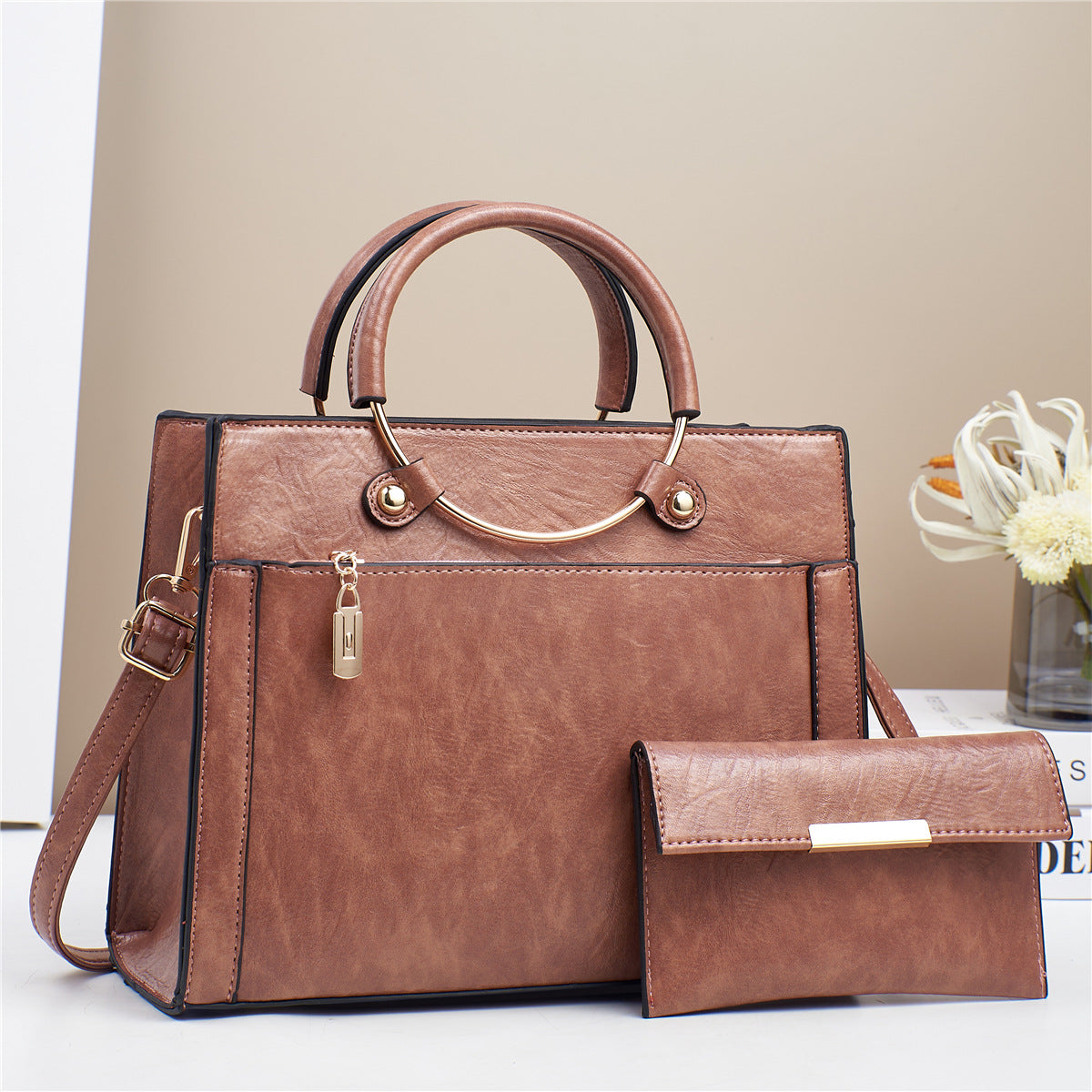 Ladies handbags new large capacity shoulder bag temperament soft leather mom bag fashionable commuter women's bag can be cross-body Classy’s