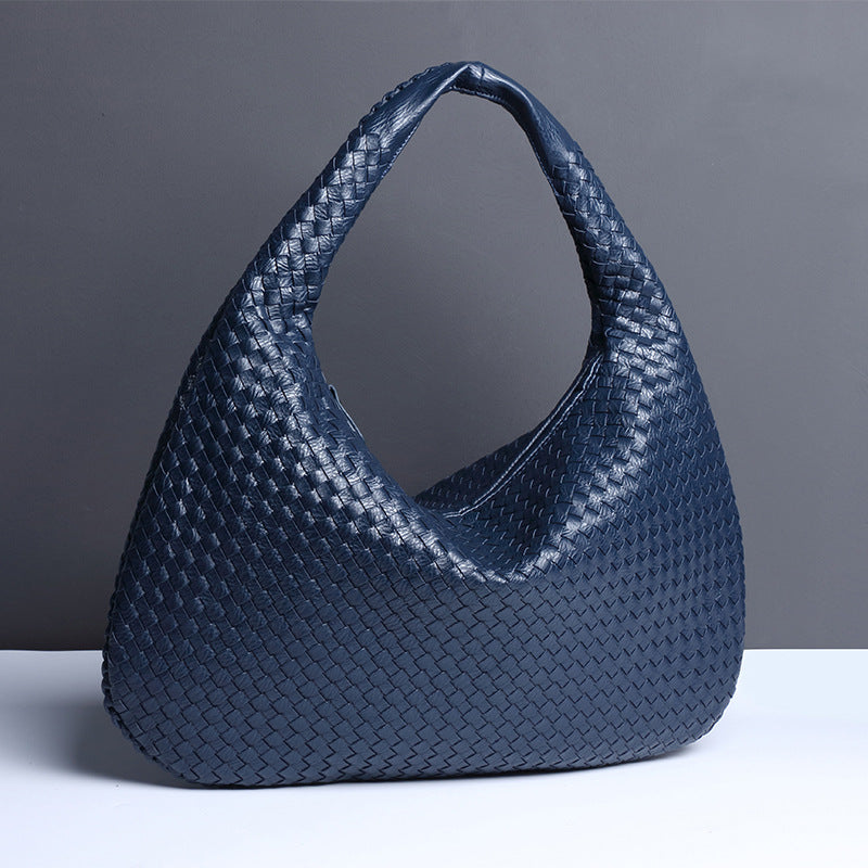 Crescent Hand-Woven Dumpling Bag eprolo