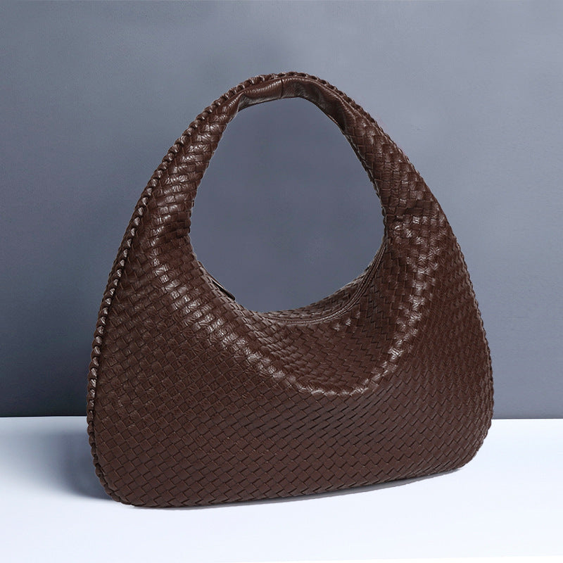 Crescent Hand-Woven Dumpling Bag eprolo