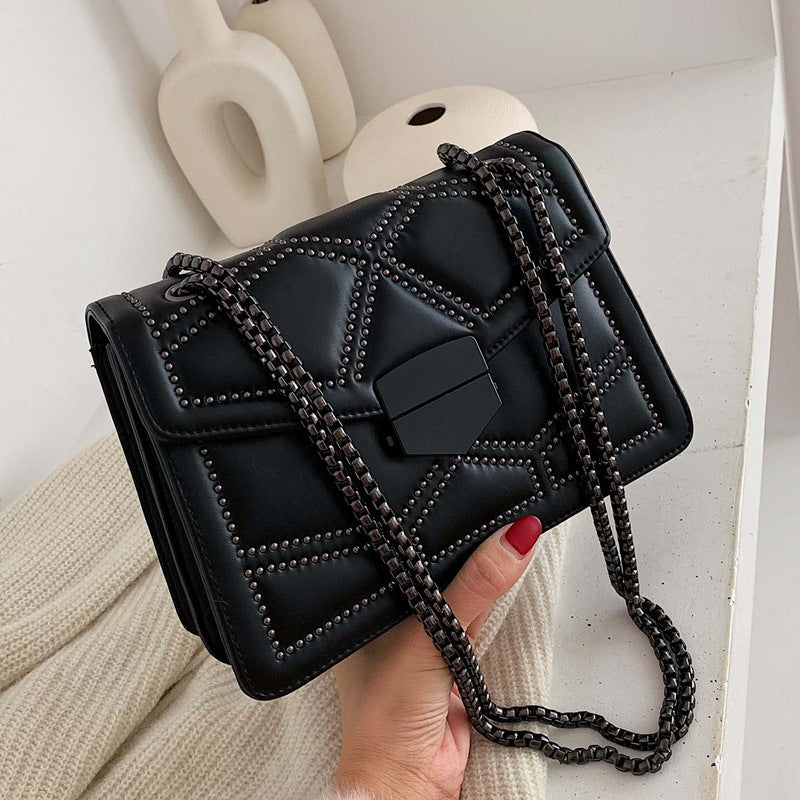 Shangxin bag handbags 2020 autumn and winter new fashion all-match messenger bag ins rivet single shoulder chain small square bag Classy’s