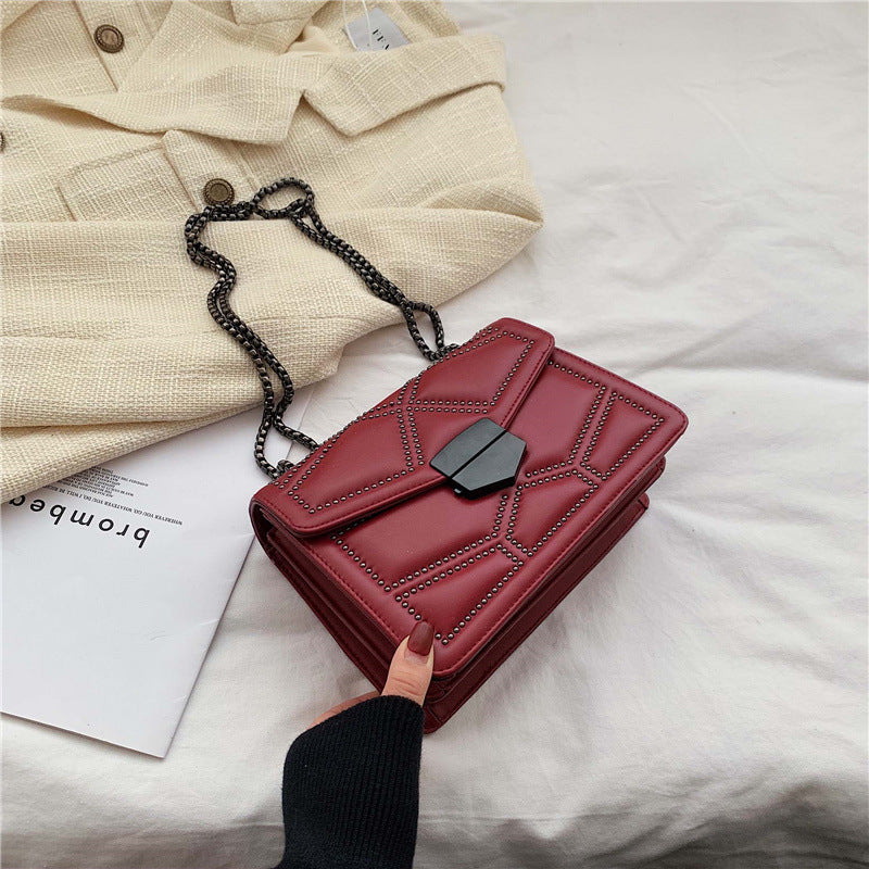 Shangxin bag handbags 2020 autumn and winter new fashion all-match messenger bag ins rivet single shoulder chain small square bag Classy’s