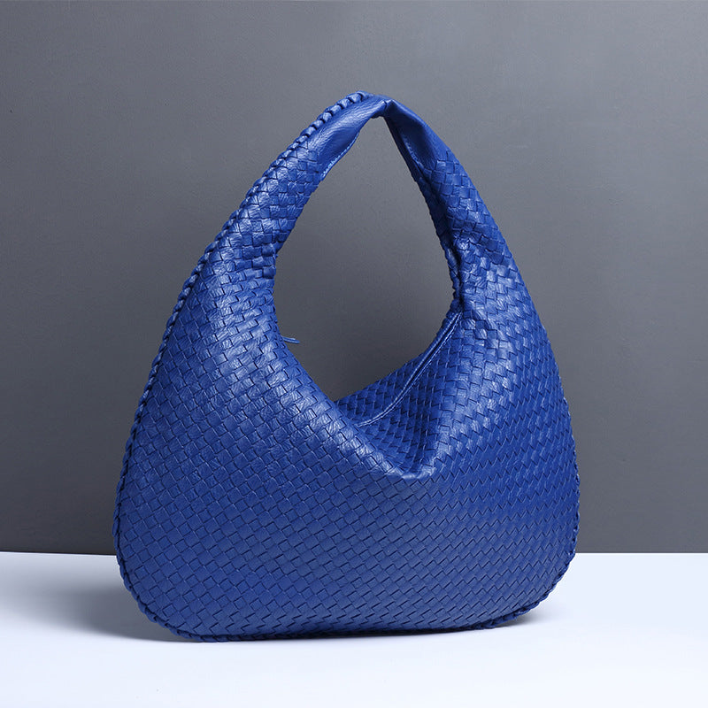 Crescent Hand-Woven Dumpling Bag eprolo