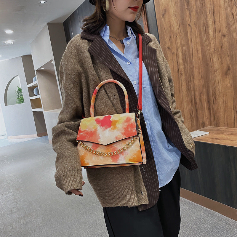 Cross-border handbags 2020 new European and American retro portable small square bag ins popular fashion chain shoulder diagonal bag Classy’s