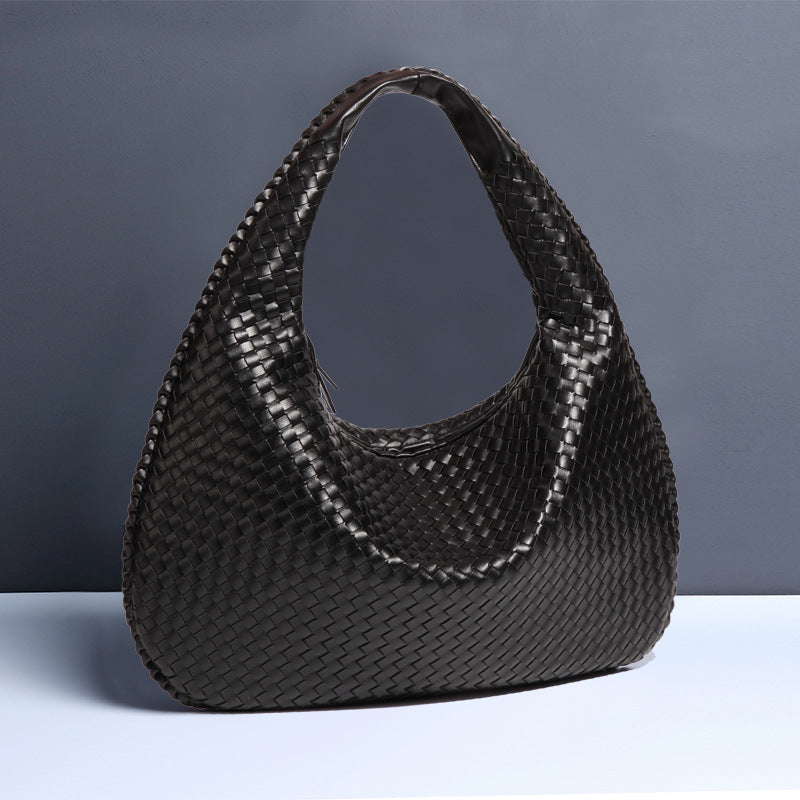 Crescent Hand-Woven Dumpling Bag eprolo