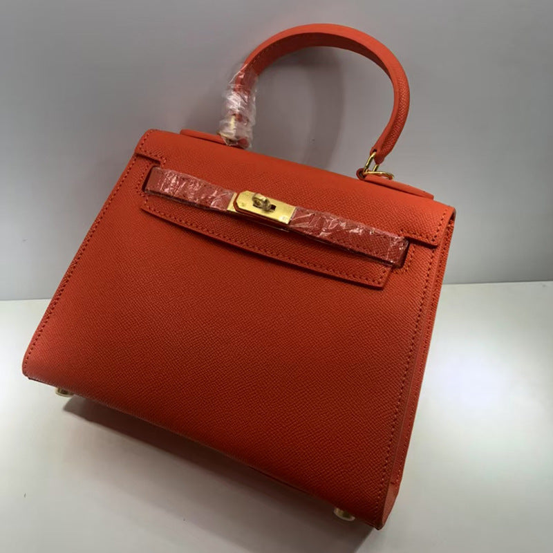 Single-shoulder crossbody bag made of cowhide Hypersku