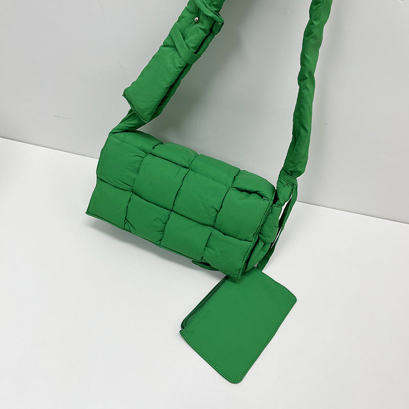 Trendy commuting crossbody bag, sponge woven large-capacity single-shoulder bag, casual pillow bag Hypersku