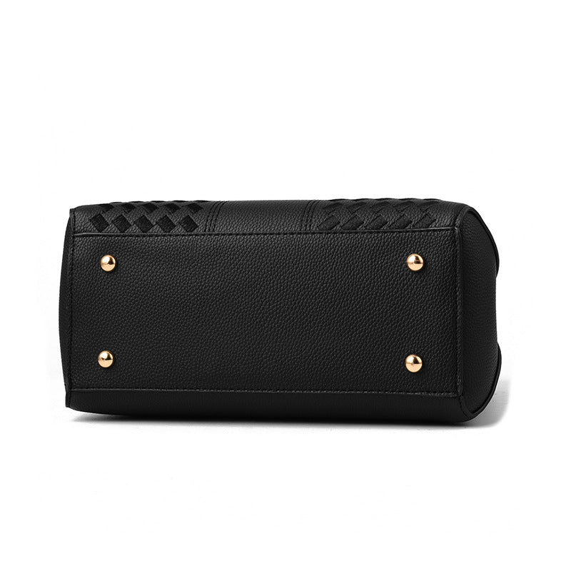 Bag women 2021 European and American fashion handbags trendy middle-aged embroidered thread one-shoulder messenger bag handbag Classy’s