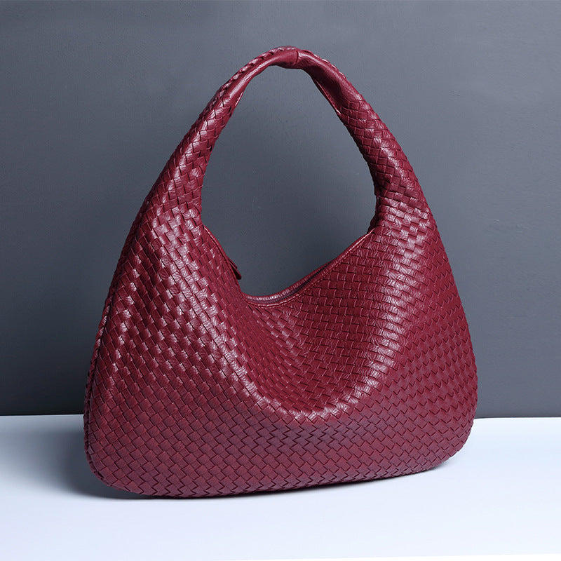 Crescent Hand-Woven Dumpling Bag eprolo
