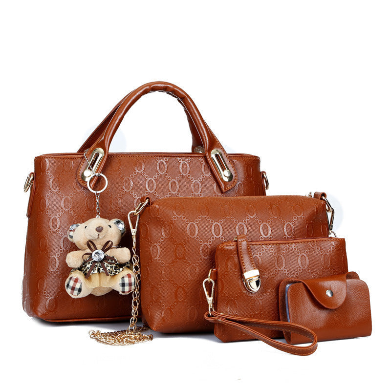 2020 autumn and winter new handbags, bear all-match four-piece suit, messenger handbags, fashion ladies bags wholesale Classy’s