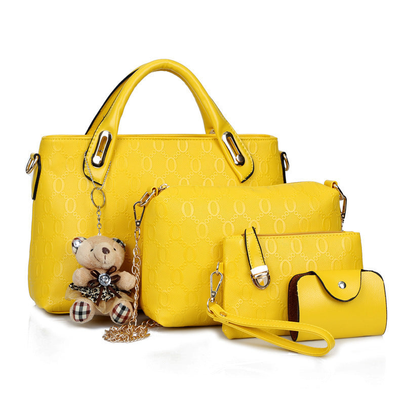 2020 autumn and winter new handbags, bear all-match four-piece suit, messenger handbags, fashion ladies bags wholesale Classy’s