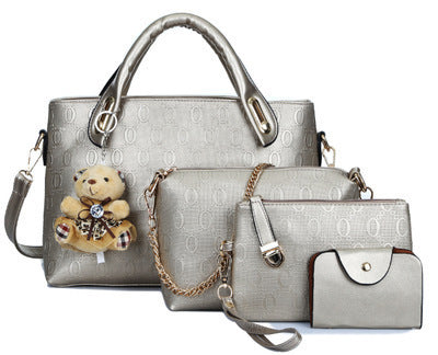 2020 autumn and winter new handbags, bear all-match four-piece suit, messenger handbags, fashion ladies bags wholesale Classy’s