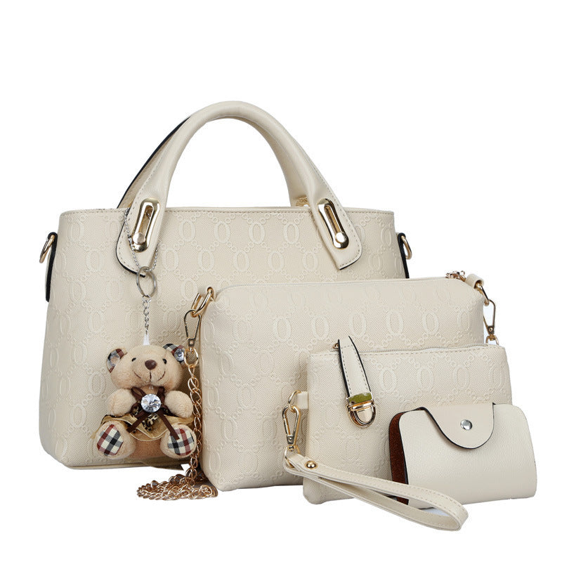 2020 autumn and winter new handbags, bear all-match four-piece suit, messenger handbags, fashion ladies bags wholesale Classy’s