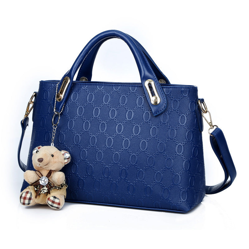2020 autumn and winter new handbags, bear all-match four-piece suit, messenger handbags, fashion ladies bags wholesale Classy’s