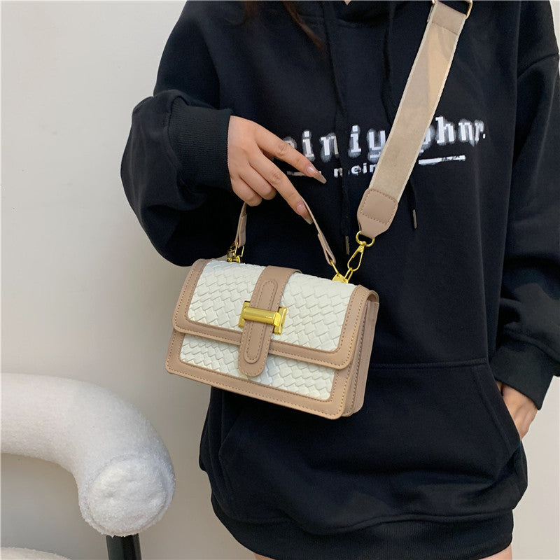 Handbags for women 2023 autumn new Korean style trendy simple shoulder messenger bag casual small square bag trendy Classy’s