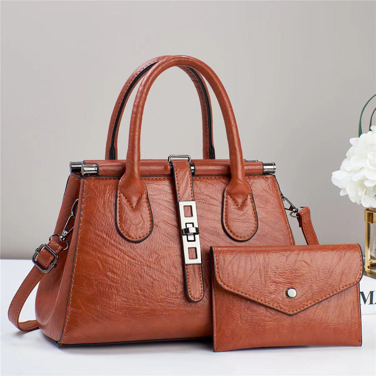 Foreign trade hot-selling versatile trendy ladies handbags 2025 new Korean style fashion shoulder messenger bag manufacturers Classy’s