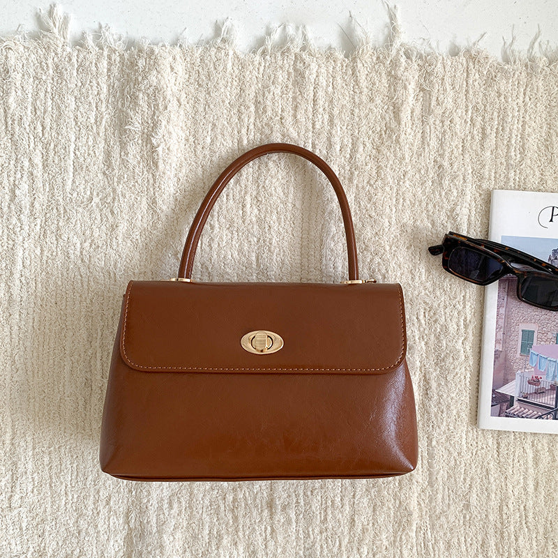 Retro handbags, fashionable niche design, versatile messenger bag, waxed leather, stylish flip-top hand-held small square bag Classy’s