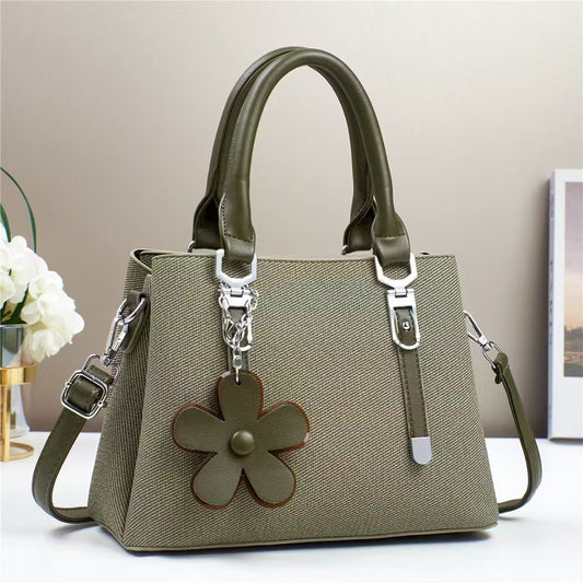 New style handbags are fashionable, simple and stylish, with large capacity and exquisite accessories, and are available for cross-border delivery. Classy’s