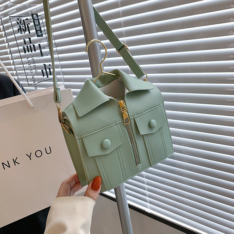 Personalized design, fashionable, simple and casual handbags for women, 2024 new style, European and American retro shoulder messenger bag Classy’s