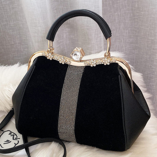 Cross-border new women's handbags inlaid with diamonds, versatile and high-end messenger bags, atmospheric shoulder clip bags for women Classy’s