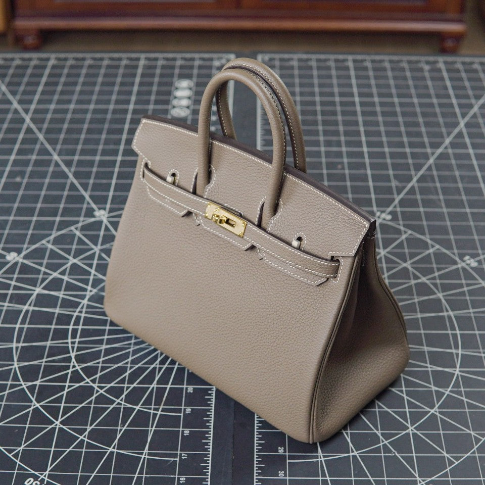 2025 Top-Grade Cowhide Women's Bags High-Grade Platinum Bags Fashionable Temperament Genuine Leather Women's Bags Classic All-match Handbags Classy’s