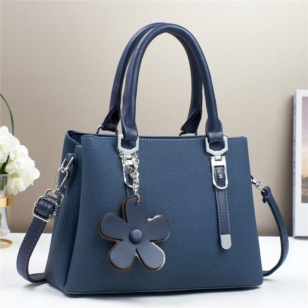 New style handbags are fashionable, simple and stylish, with large capacity and exquisite accessories, and are available for cross-border delivery. Classy’s