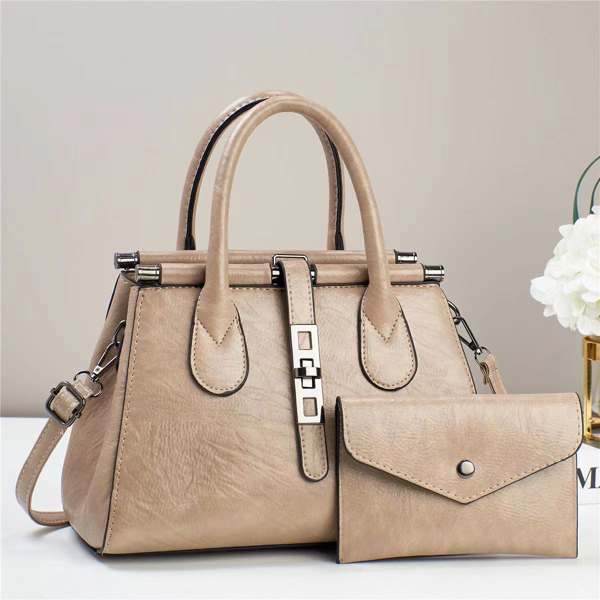 Foreign trade hot-selling versatile trendy ladies handbags 2025 new Korean style fashion shoulder messenger bag manufacturers Classy’s