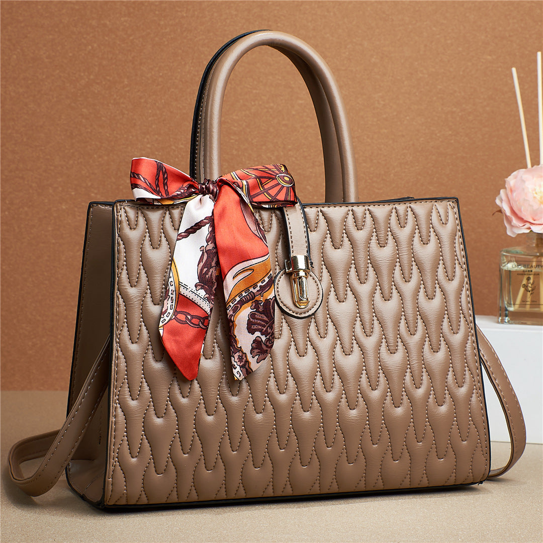 Taizhou women's bags new European and American fashion foreign trade handbags PU bags messenger shoulder bags leisure large bags wholesale Classy’s