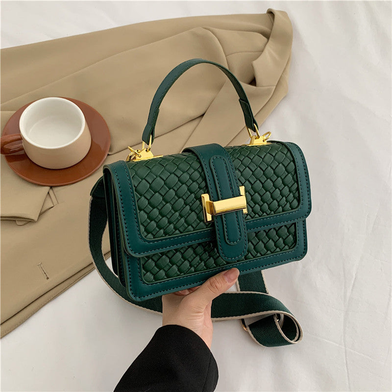 Handbags for women 2023 autumn new Korean style trendy simple shoulder messenger bag casual small square bag trendy Classy’s