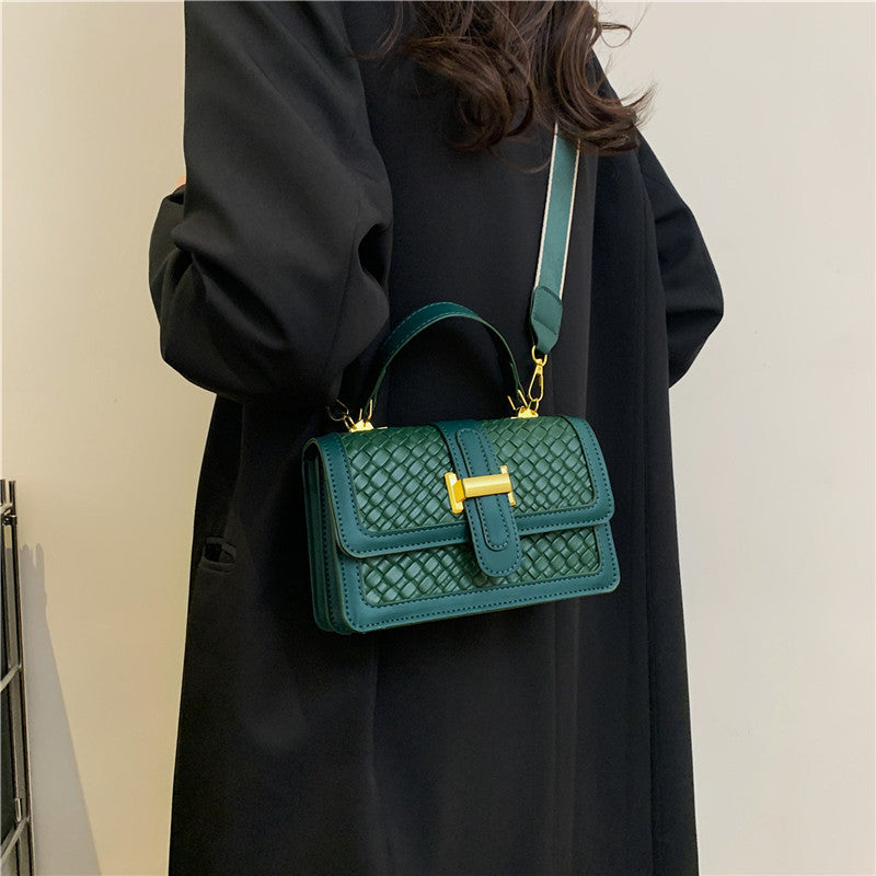 Handbags for women 2023 autumn new Korean style trendy simple shoulder messenger bag casual small square bag trendy Classy’s