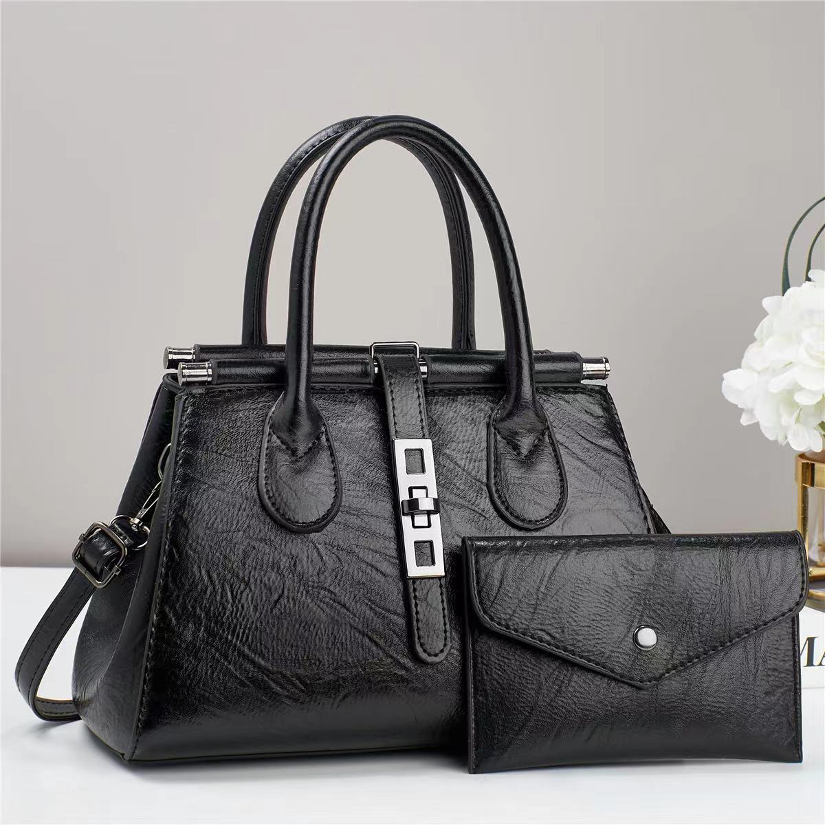 Foreign trade hot-selling versatile trendy ladies handbags 2025 new Korean style fashion shoulder messenger bag manufacturers Classy’s