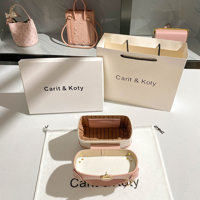 Dropshipping trendy embroidered box bags, 2024 new style, fairy-like color-blocked small square handbags wholesale. Classy’s