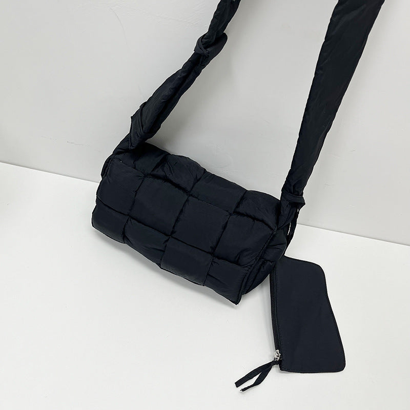 Trendy commuting crossbody bag, sponge woven large-capacity single-shoulder bag, casual pillow bag Hypersku
