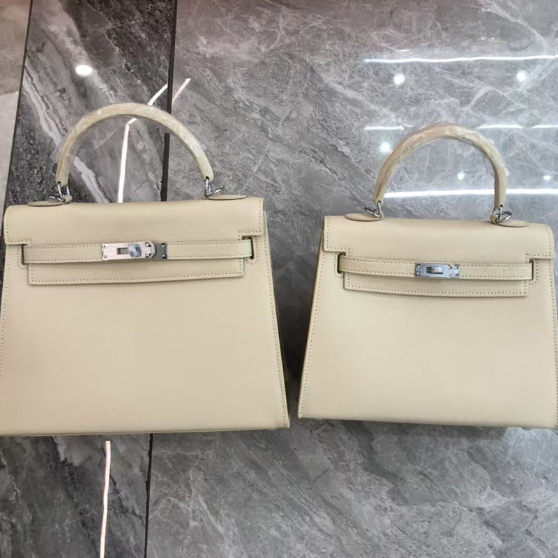 Single-shoulder crossbody bag made of cowhide Hypersku
