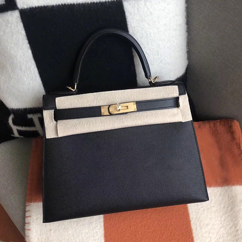 Single-shoulder crossbody bag made of cowhide Hypersku
